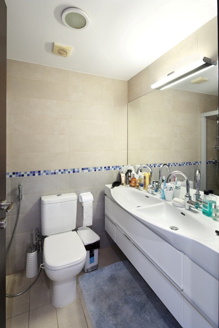 Apartment (Penthouse) in Molos Area, Limassol for Sale