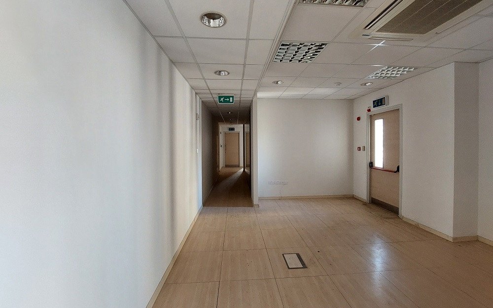 Commercial (Office) in Trypiotis, Nicosia for Sale
