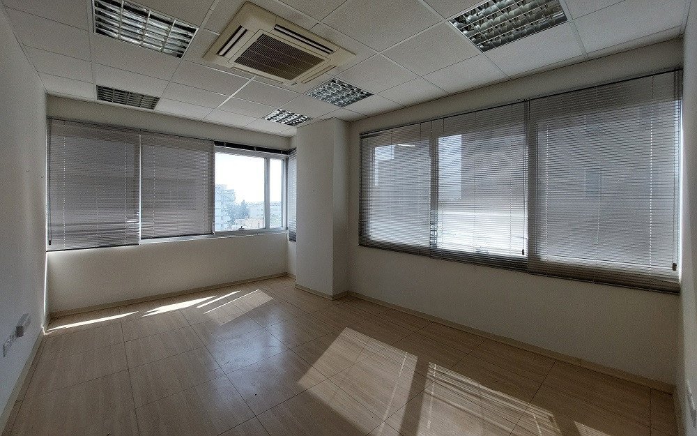 Commercial (Office) in Trypiotis, Nicosia for Sale