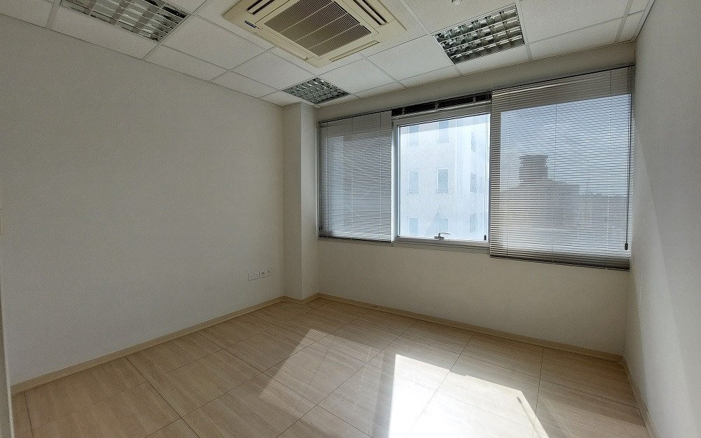 Commercial (Office) in Trypiotis, Nicosia for Sale