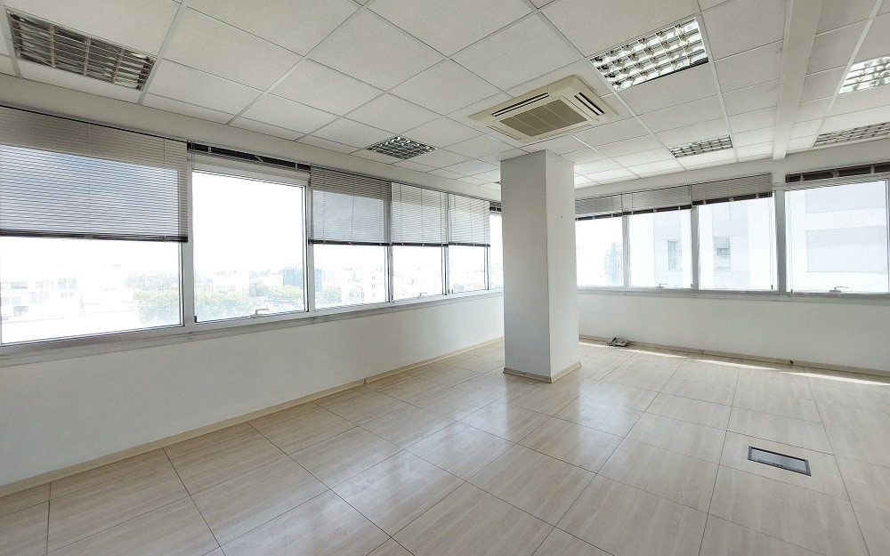 Commercial (Office) in Trypiotis, Nicosia for Sale