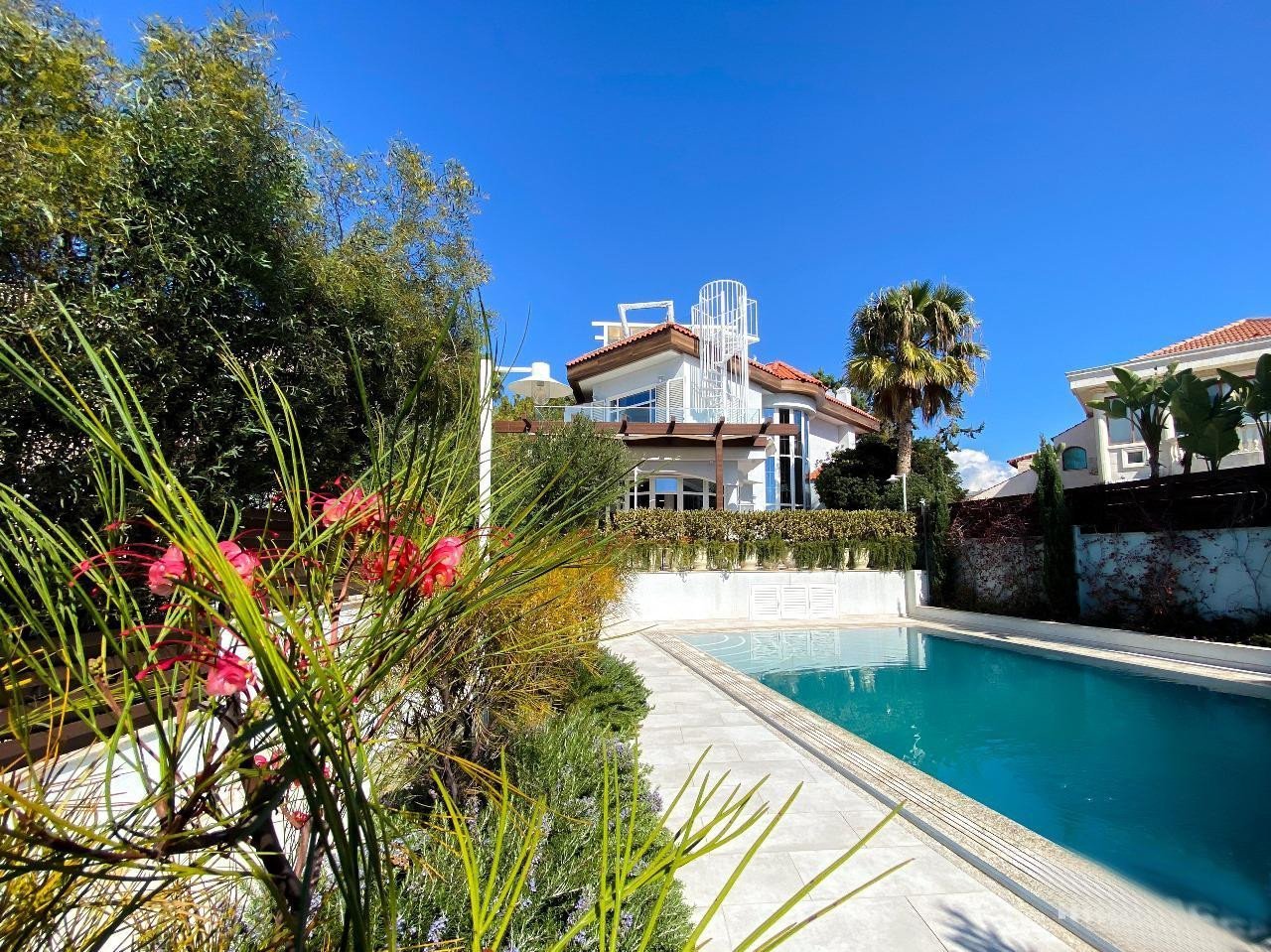 House (Detached) in Park Lane Area, Limassol for Sale