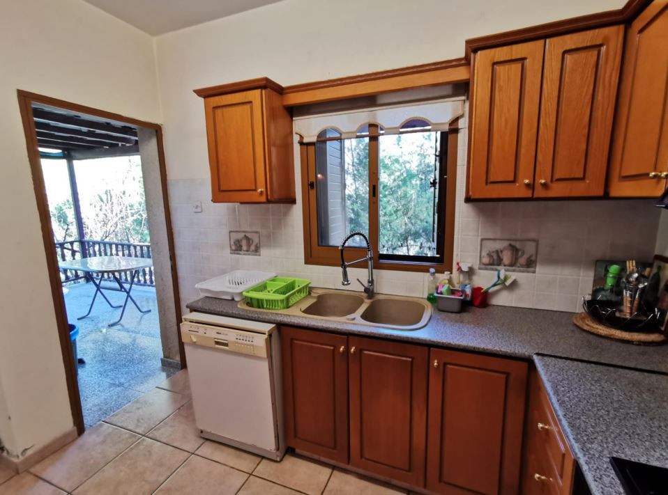 House (Detached) in Moniatis, Limassol for Sale