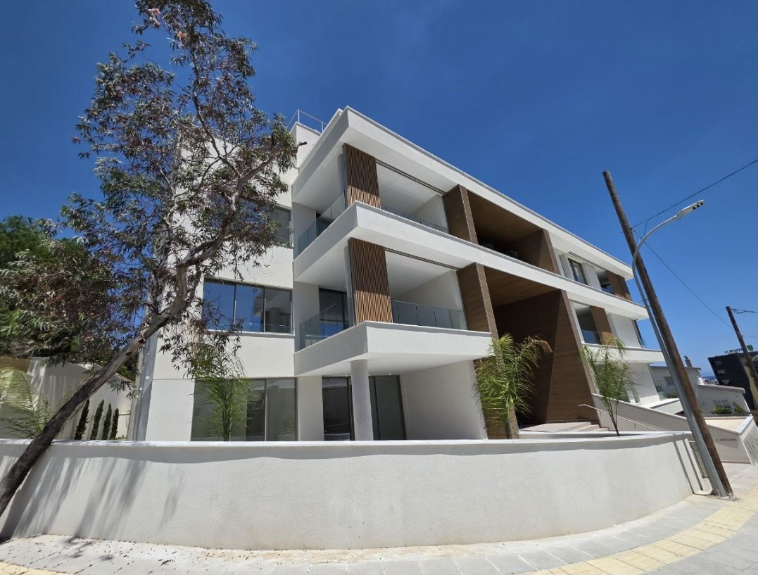 Apartment (Flat) in Green Area, Limassol for Sale