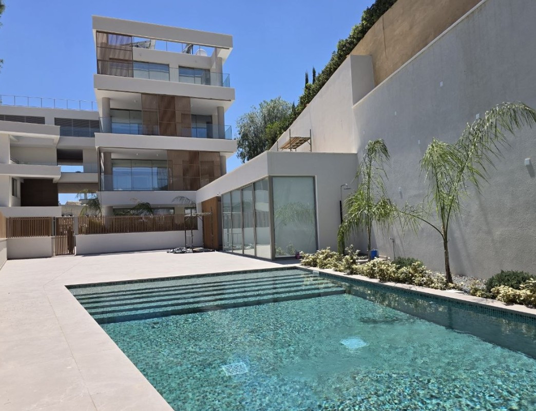 Apartment (Flat) in Green Area, Limassol for Sale