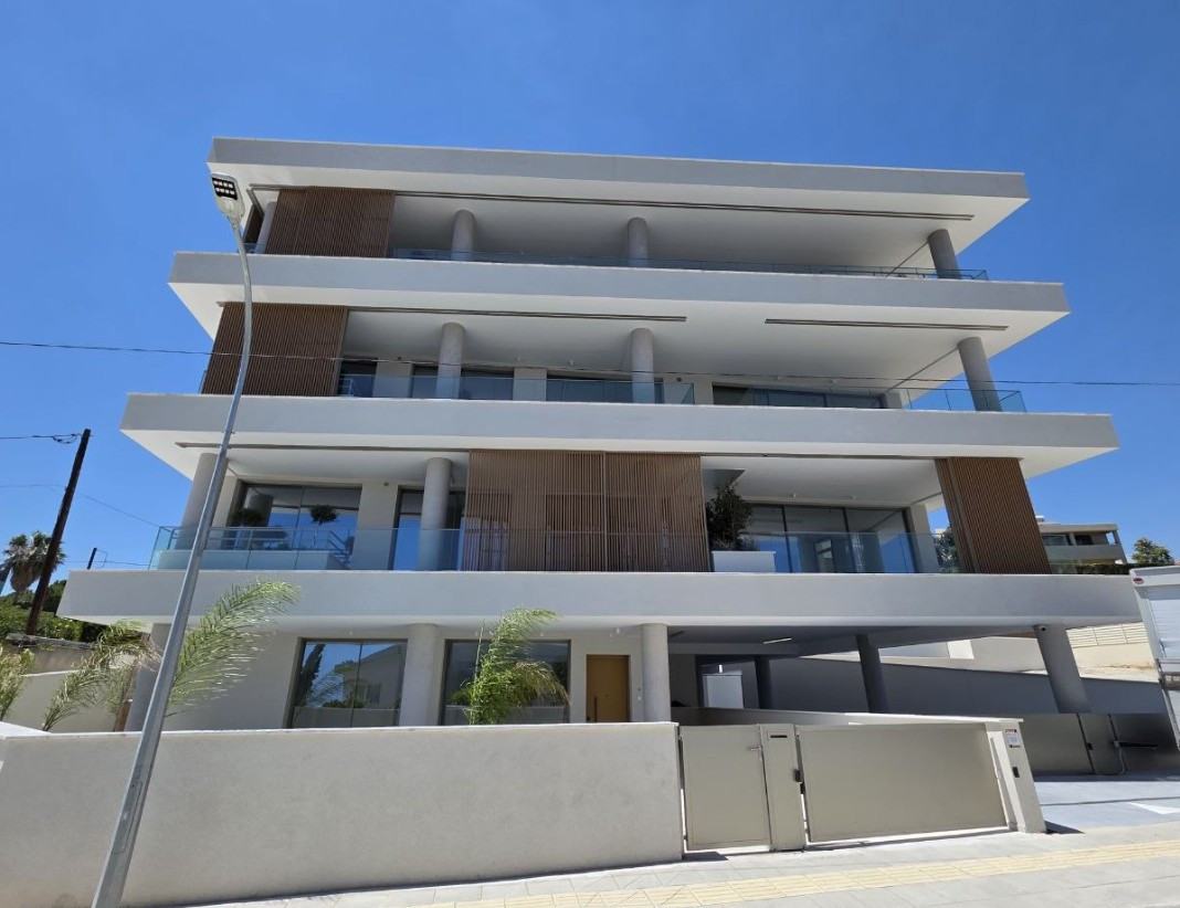 Apartment (Flat) in Green Area, Limassol for Sale
