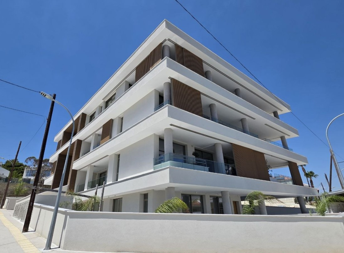 Apartment (Flat) in Green Area, Limassol for Sale