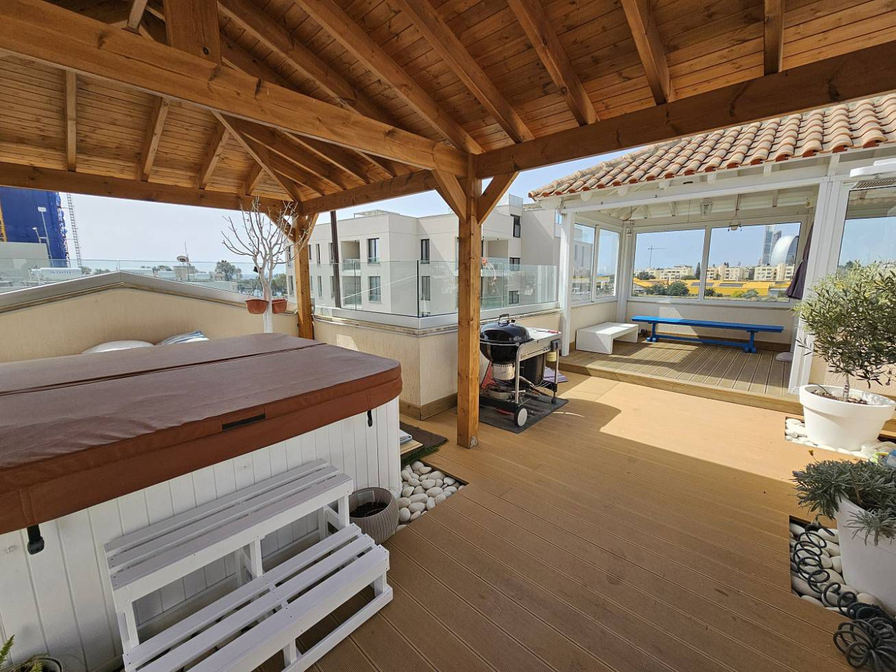 Apartment (Penthouse) in Papas Area, Limassol for Sale
