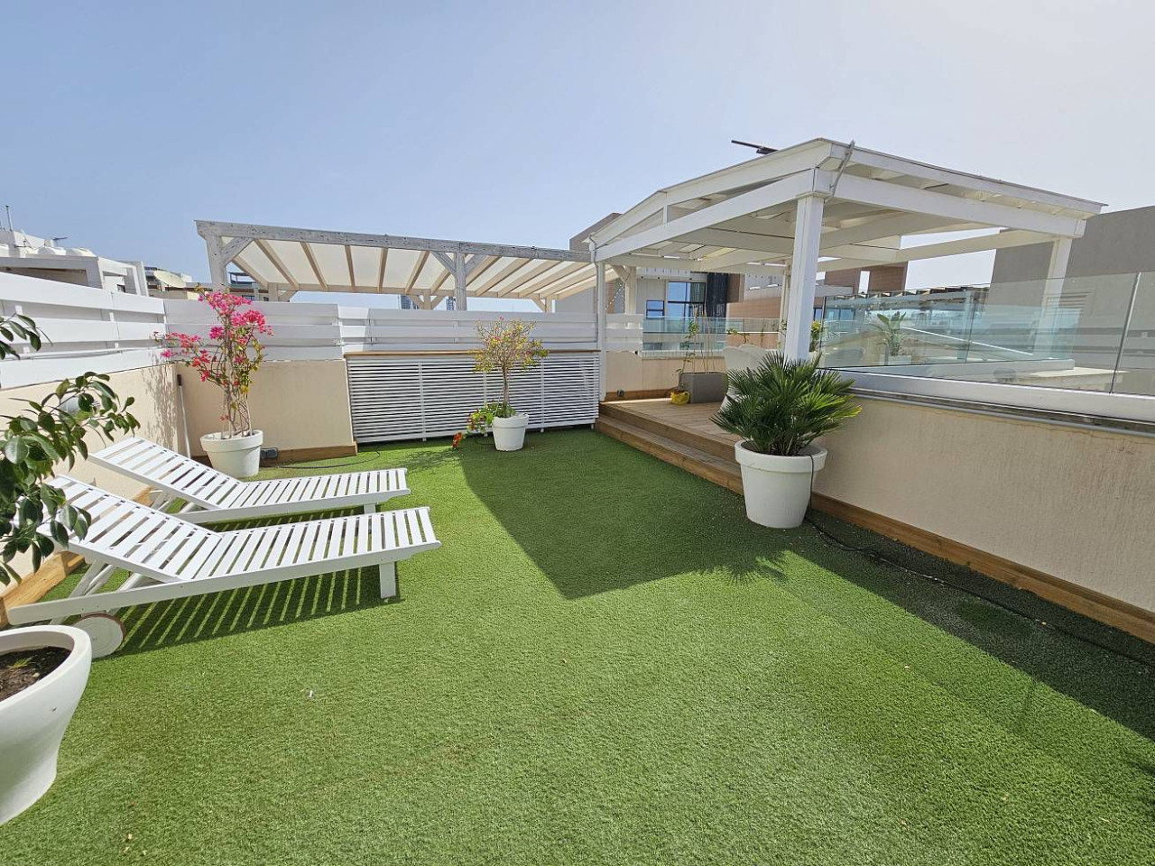 Apartment (Penthouse) in Papas Area, Limassol for Sale