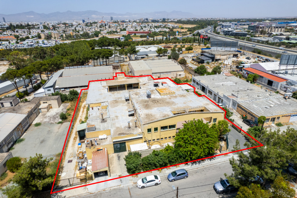 Commercial (Warehouse/Factory) in Strovolos, Nicosia for Sale
