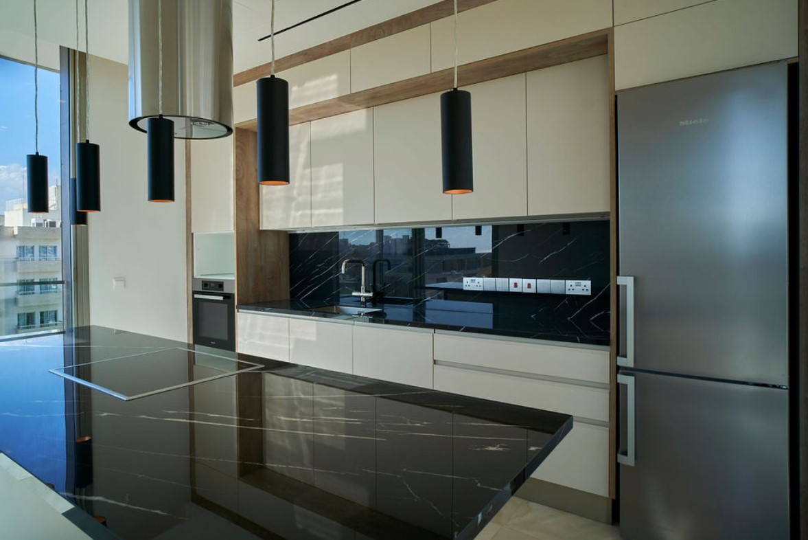 Apartment (Penthouse) in Germasoyia Tourist Area, Limassol for Sale