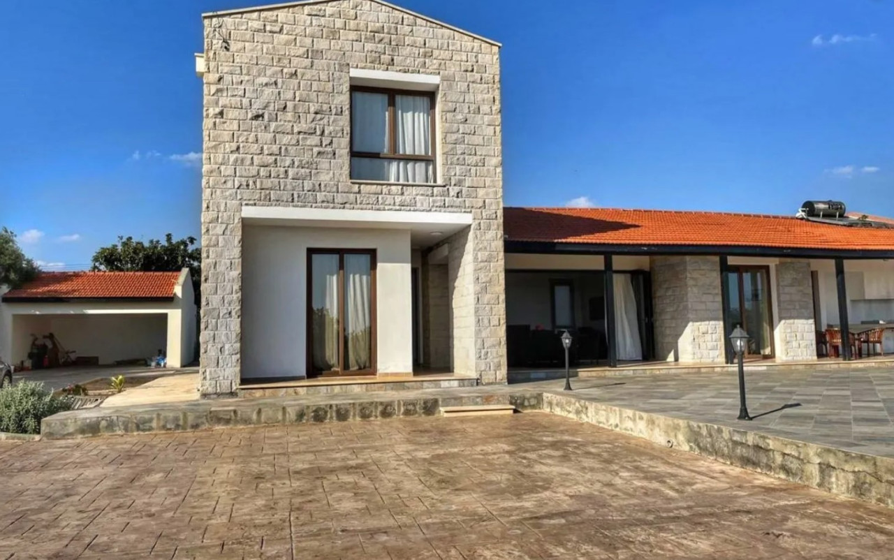 House (Detached) in Maroni, Larnaca for Sale
