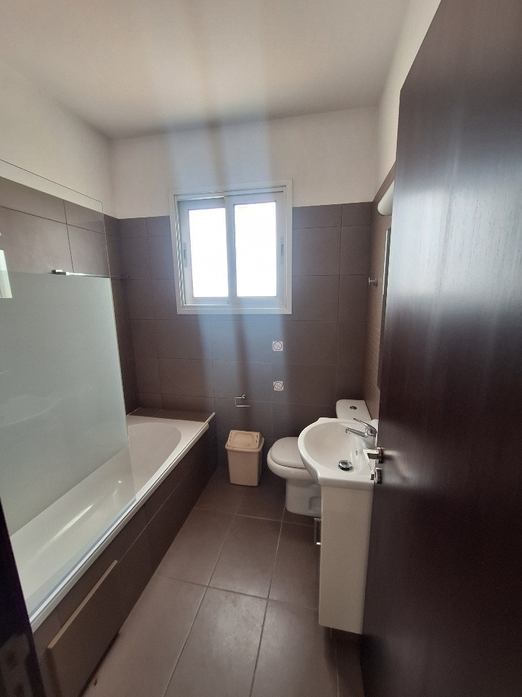 Apartment (Penthouse) in Agios Nikolaos, Larnaca for Sale