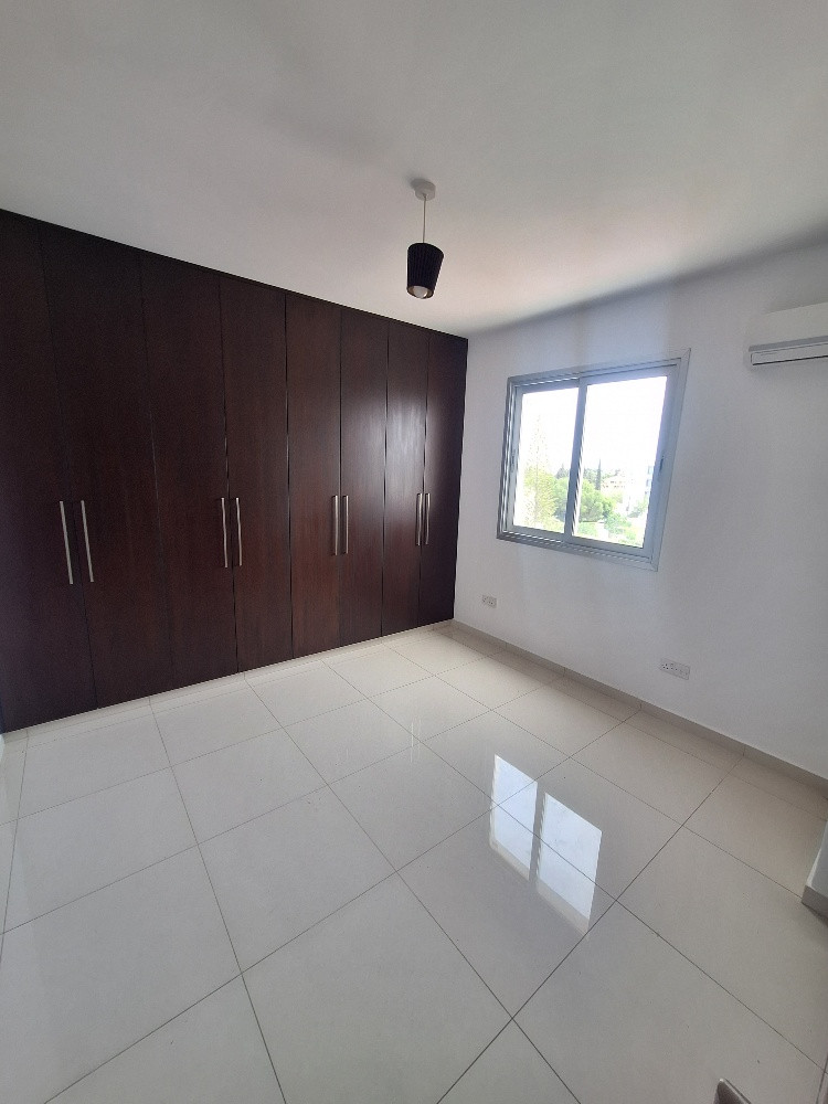 Apartment (Penthouse) in Agios Nikolaos, Larnaca for Sale