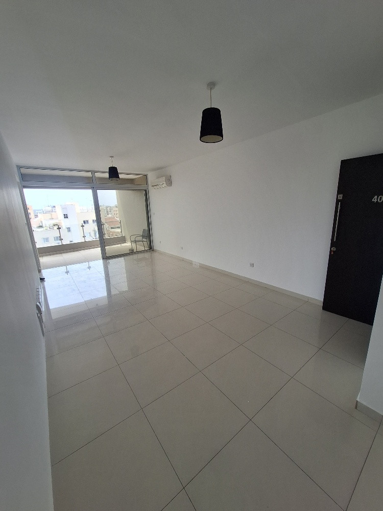 Apartment (Penthouse) in Agios Nikolaos, Larnaca for Sale