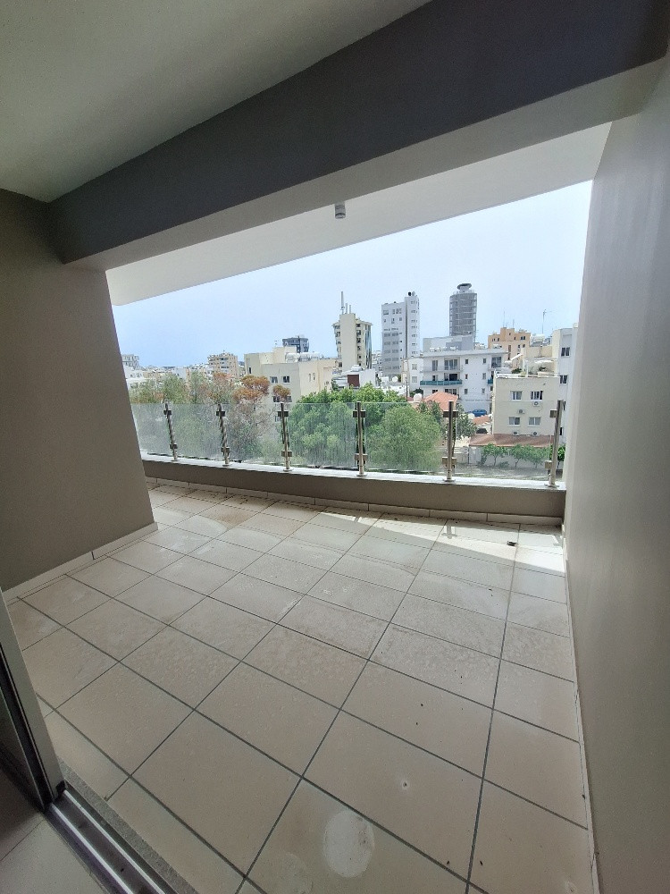 Apartment (Penthouse) in Agios Nikolaos, Larnaca for Sale