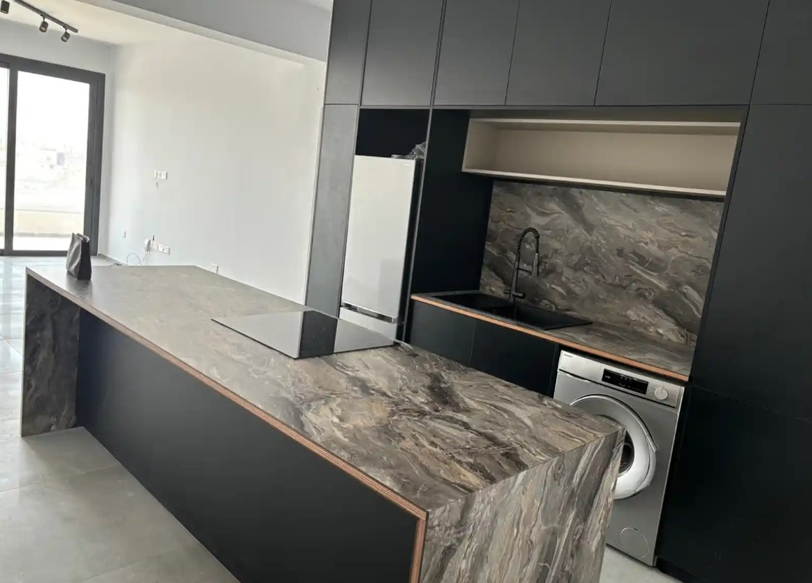 Apartment (Flat) in Agia Fyla, Limassol for Sale