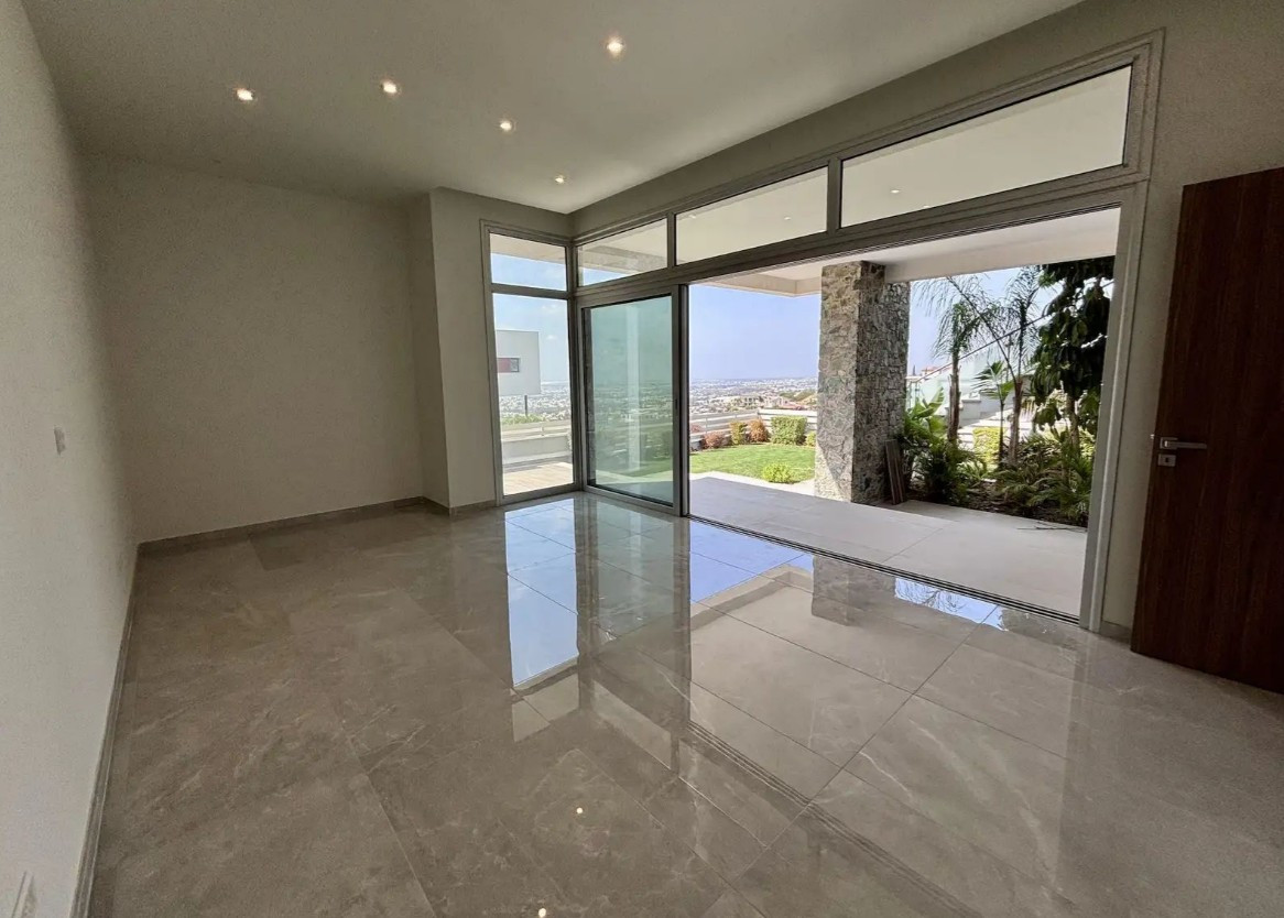 House (Detached) in Agia Fyla, Limassol for Sale