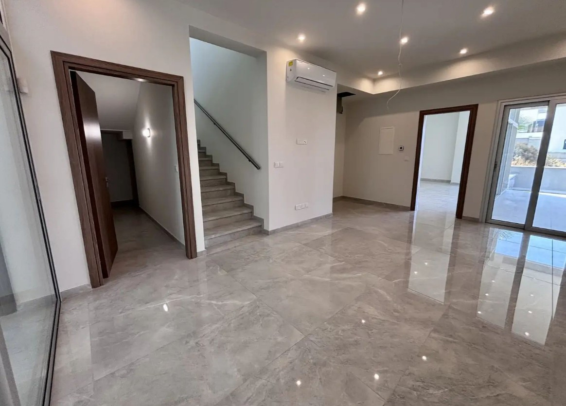 House (Detached) in Agia Fyla, Limassol for Sale