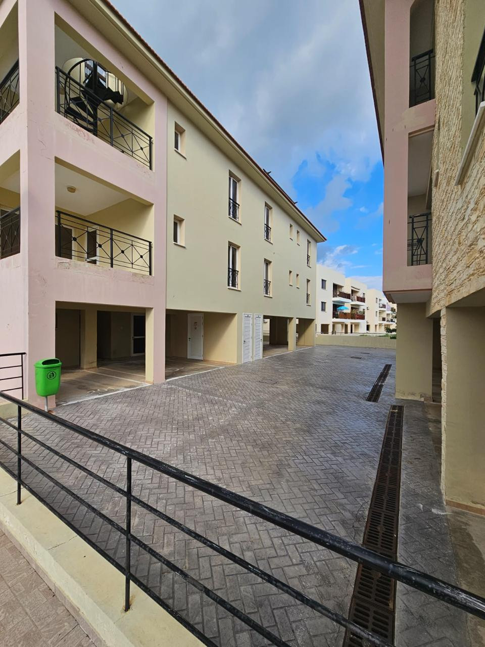Apartment (Penthouse) in Mazotos, Larnaca for Sale