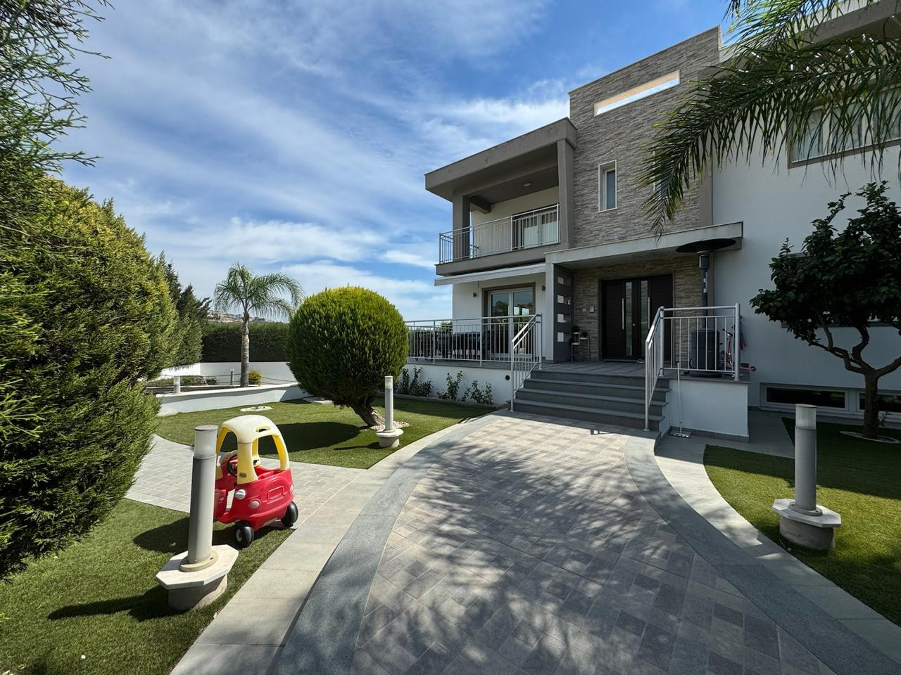 House (Detached) in Agios Tychonas, Limassol for Sale
