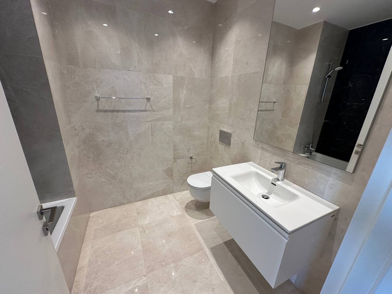 Apartment (Flat) in Germasoyia Tourist Area, Limassol for Sale