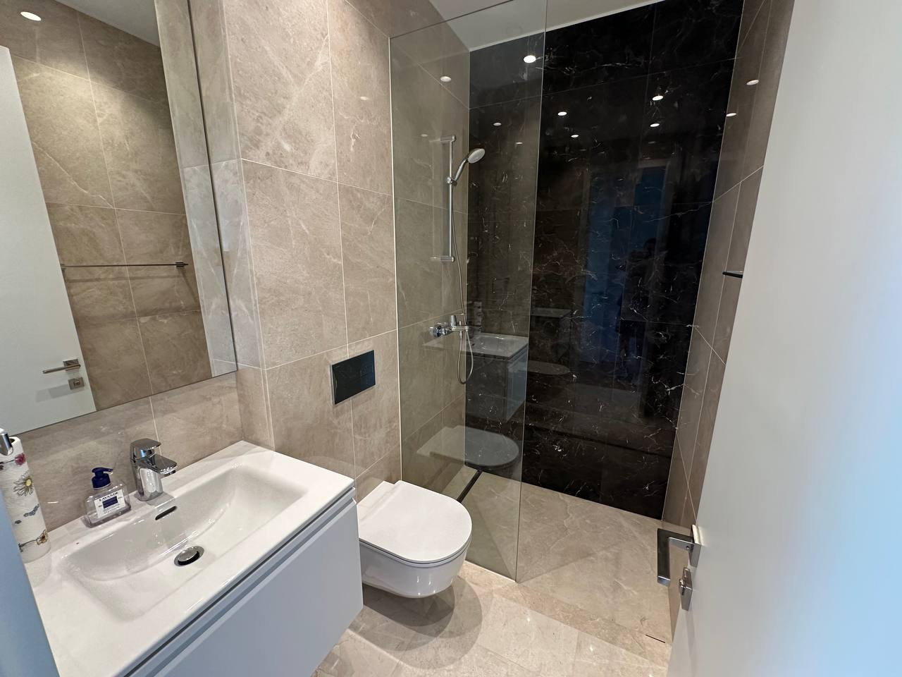 Apartment (Flat) in Germasoyia Tourist Area, Limassol for Sale