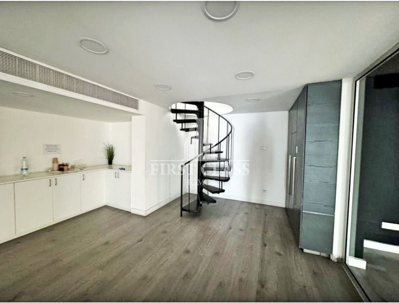Commercial (Building) in Linopetra, Limassol for Sale