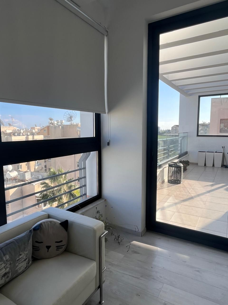 Apartment (Penthouse) in Mackenzie, Larnaca for Sale