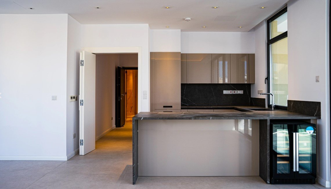 Apartment (Penthouse) in City Center, Limassol for Sale