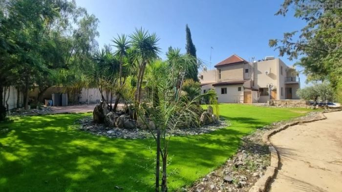 House (Detached) in Akrounta, Limassol for Sale