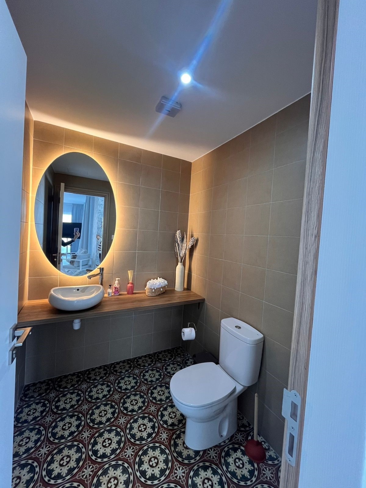 Apartment (Penthouse) in Papas Area, Limassol for Sale