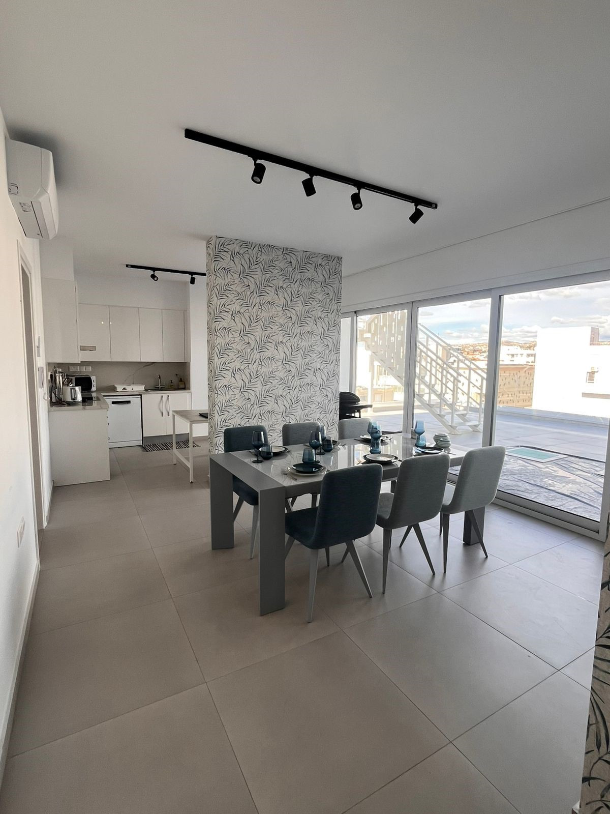 Apartment (Penthouse) in Papas Area, Limassol for Sale