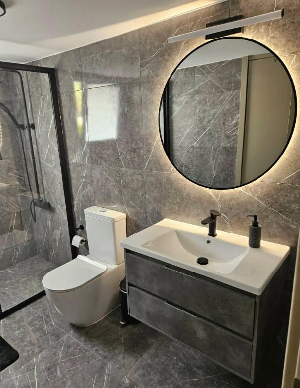 Apartment (Flat) in Mesa Geitonia, Limassol for Sale