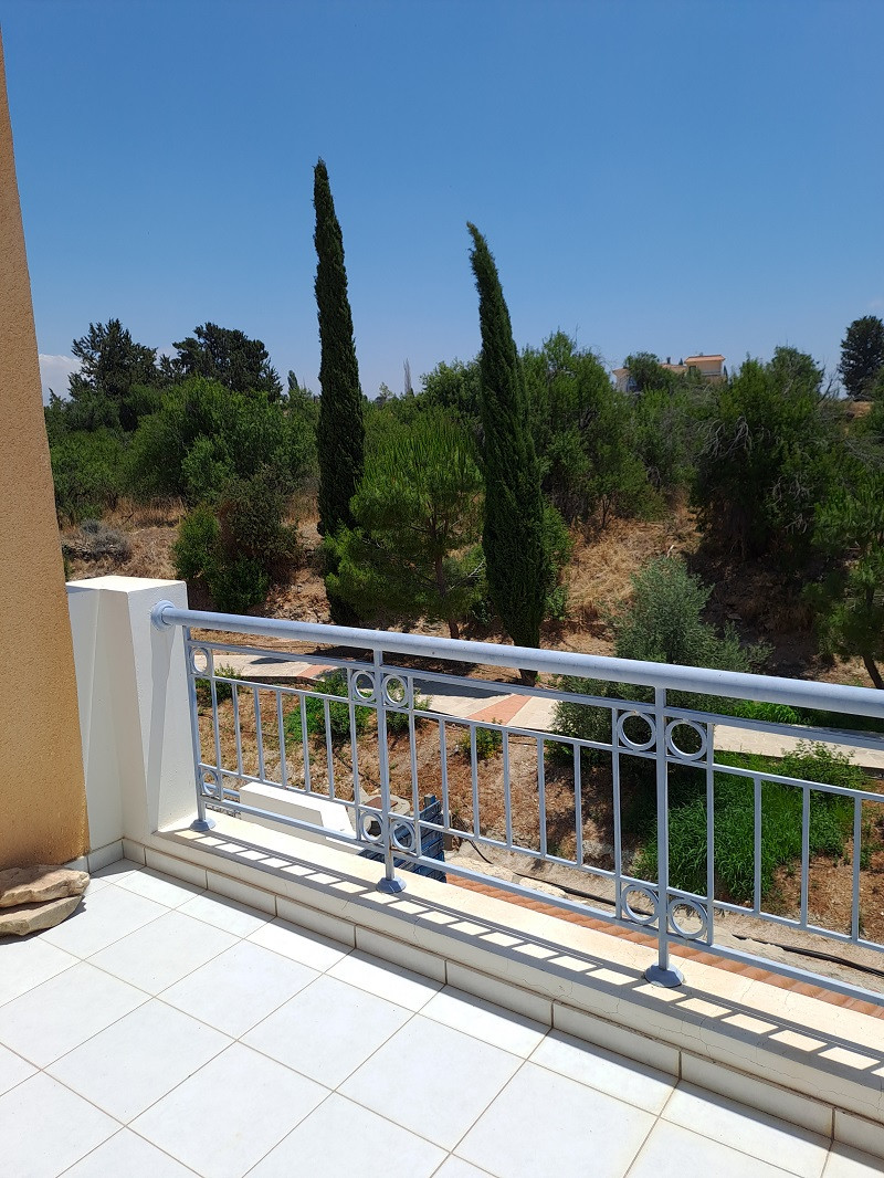 Apartment (Penthouse) in Anarita, Paphos for Rent