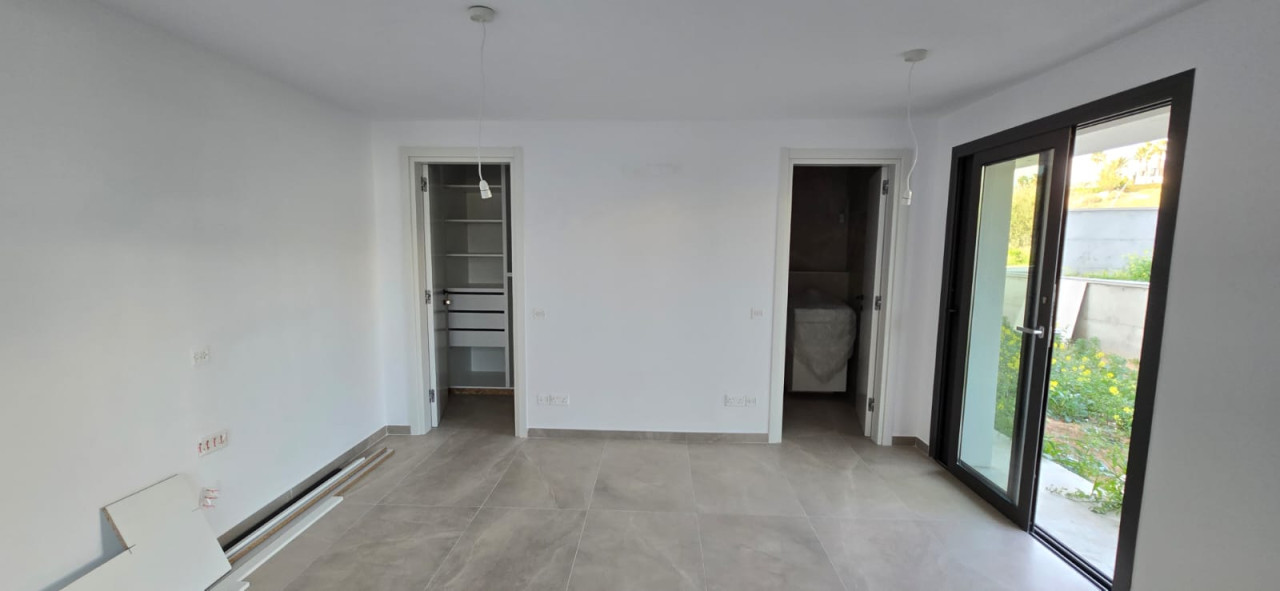 Apartment (Flat) in Germasoyia, Limassol for Sale