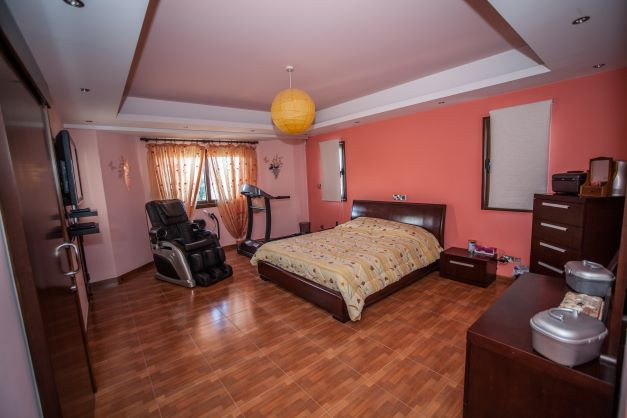 House (Detached) in Kolossi, Limassol for Sale