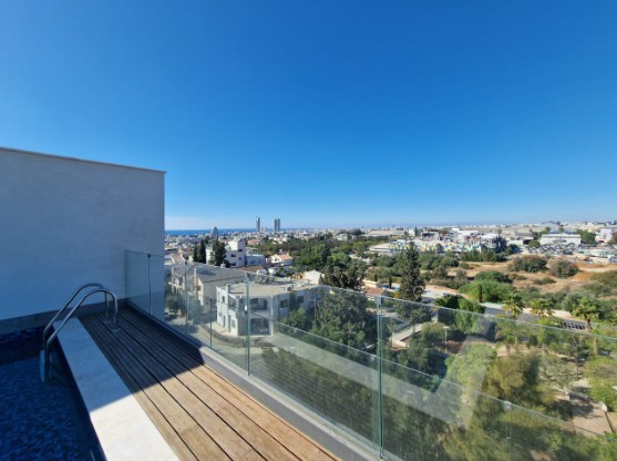 Apartment (Penthouse) in Germasoyia, Limassol for Sale