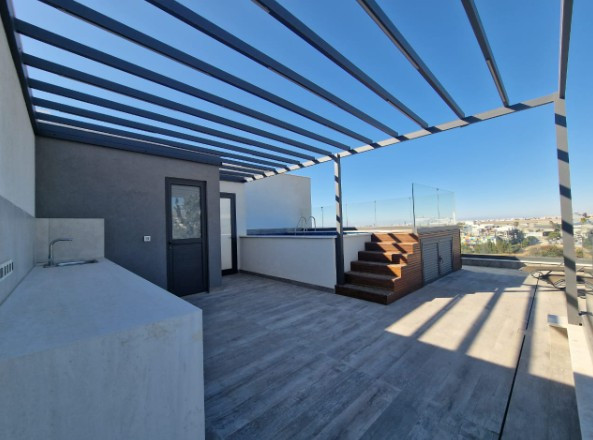 Apartment (Penthouse) in Germasoyia, Limassol for Sale