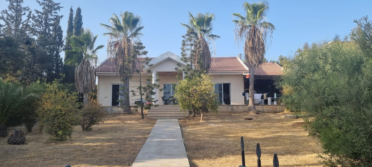 House (Detached) in Moutagiaka, Limassol for Sale