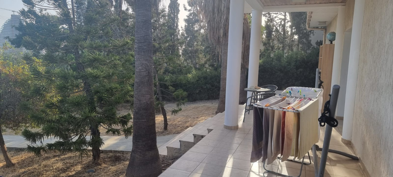 House (Detached) in Moutagiaka, Limassol for Sale