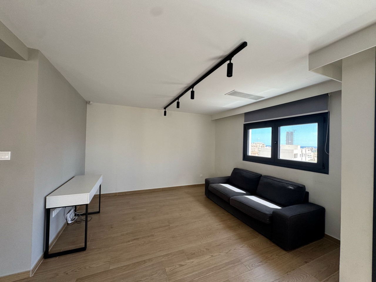 Apartment (Flat) in Mesa Geitonia, Limassol for Sale