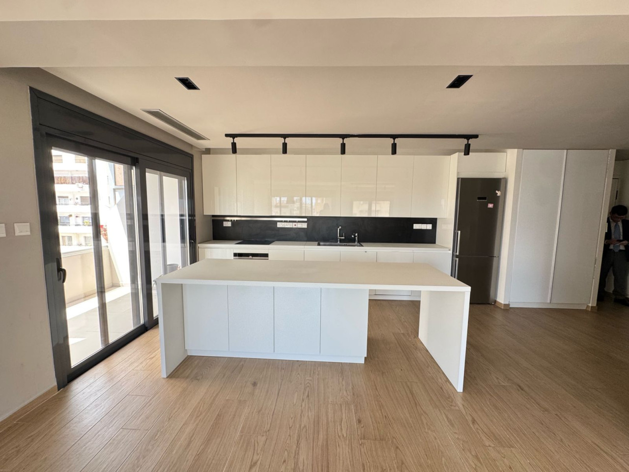 Apartment (Flat) in Mesa Geitonia, Limassol for Sale