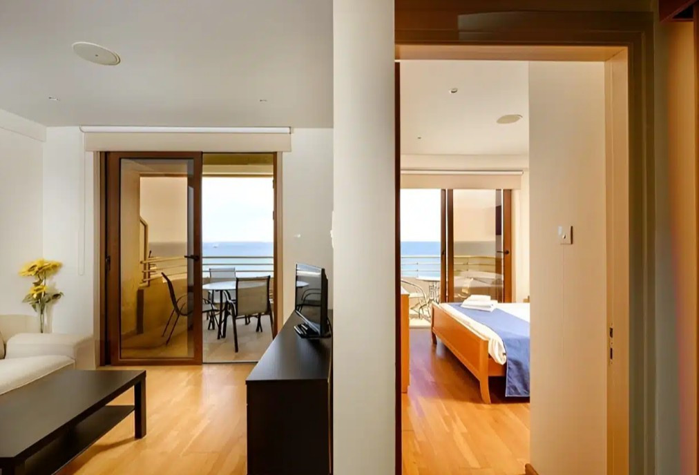 Apartment (Flat) in Finikoudes, Larnaca for Sale