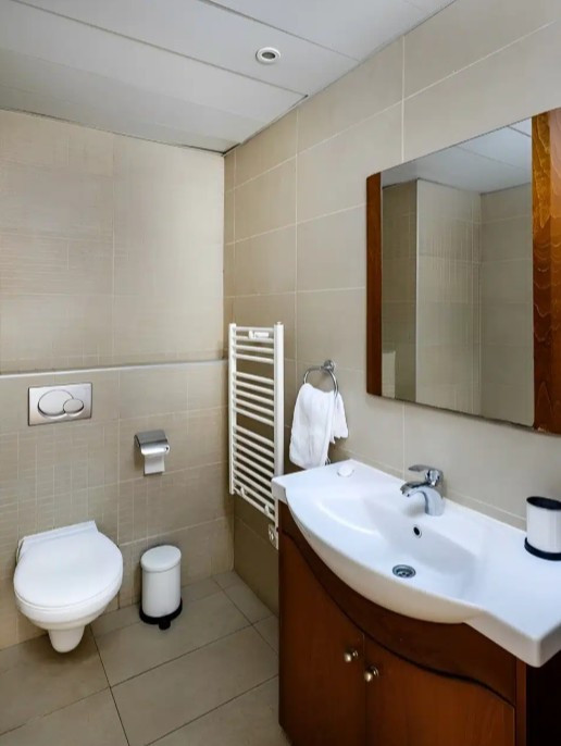 Apartment (Flat) in Finikoudes, Larnaca for Sale