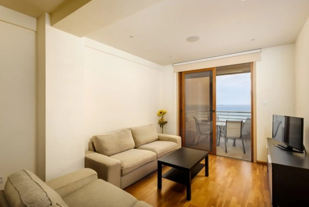 Apartment (Flat) in Finikoudes, Larnaca for Sale