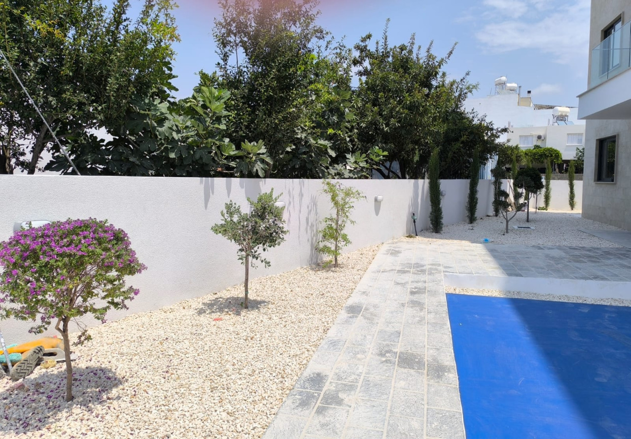 Apartment (Flat) in Universal, Paphos for Sale