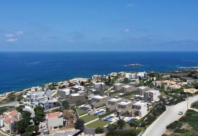 House (Detached) in Sea Caves Pegeia, Paphos for Sale