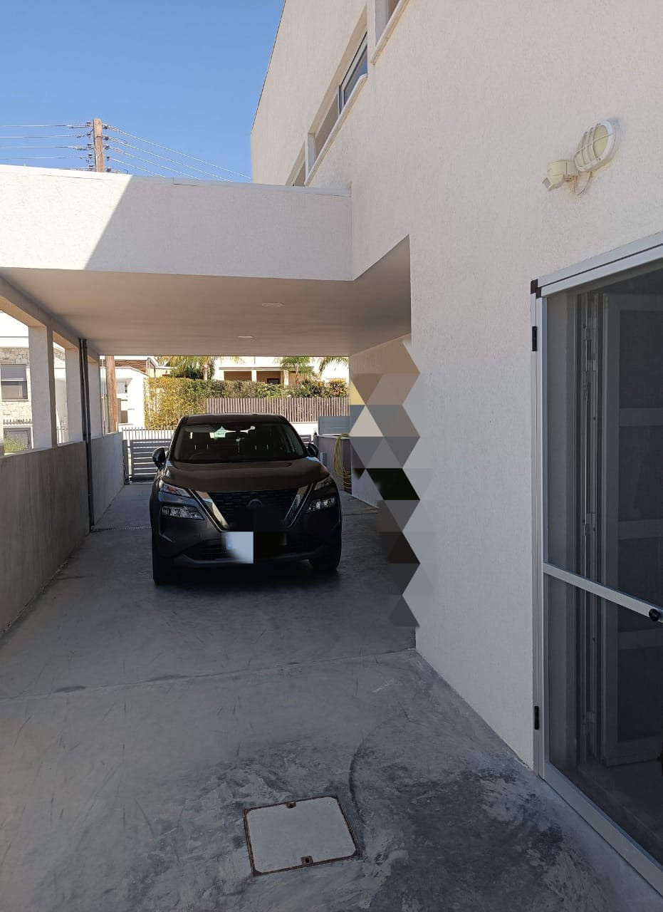 House (Detached) in Kolossi, Limassol for Sale