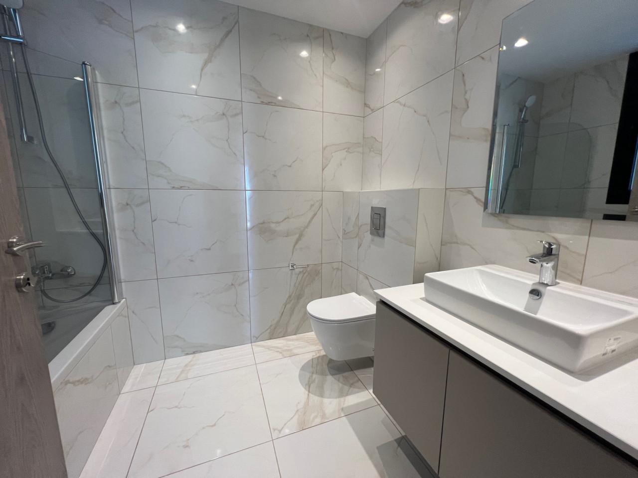 Apartment (Flat) in Agios Athanasios, Limassol for Sale